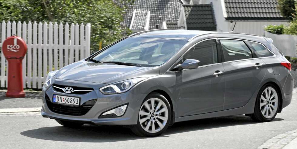 KONKURRENT: Nye Hyundai i40 har fått gode skussmål, men britene mente ikke den nådde helt opp som trekkbil. KONKURRENT: Nye Hyundai i40 har fått gode skussmål, men britene mente ikke den nådde helt opp som trekkbil.