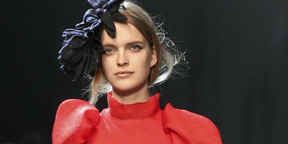 RØD MOTE: Rødt er høstens viktigste trendfarge, her fra Lanvin. RØD MOTE: Rødt er høstens viktigste trendfarge, her fra Lanvin.