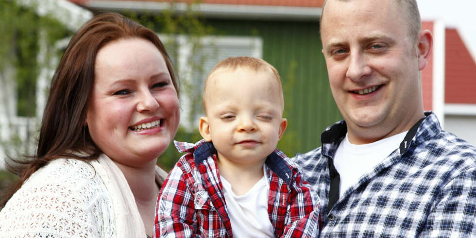 FAMILIEN ER VIKTIGST: Leon har bidratt til å sveise hele familien enda tettere sammen, er Vera og Knut-Henrik enige om. FAMILIEN ER VIKTIGST: Leon har bidratt til å sveise hele familien enda tettere sammen, er Vera og Knut-Henrik enige om.