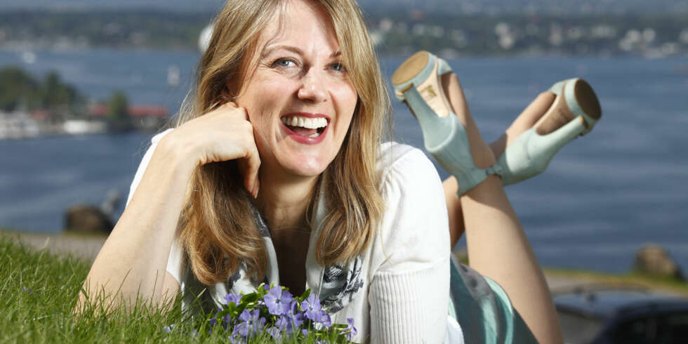 BOK OM KJERRINGER: - Jeg har skrevet en feministisk roman, sier Helene Uri om sin nye bok. BOK OM KJERRINGER: - Jeg har skrevet en feministisk roman, sier Helene Uri om sin nye bok.