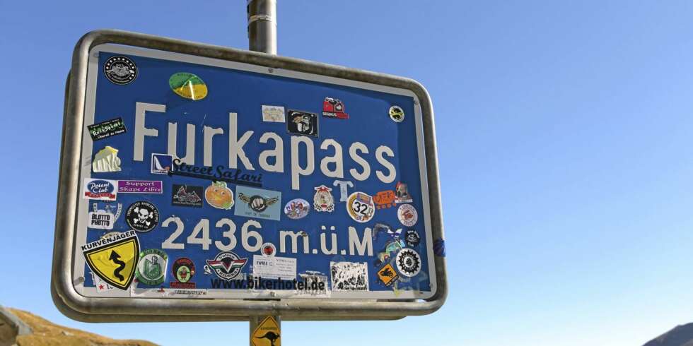 RUNDTUR: I løpet av tolv mil, kan du få med deg flere spektakulære alpepass. RUNDTUR: I løpet av tolv mil, kan du få med deg flere spektakulære alpepass.