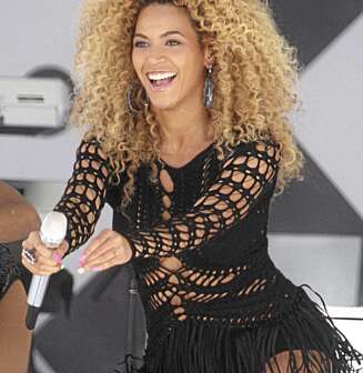 Beyoncé har gått får to ulike pastell-farger. Finn din favorittkombinasjon og topp antrekket ditt. Beyoncé har gått får to ulike pastell-farger. Finn din favorittkombinasjon og topp antrekket ditt.
