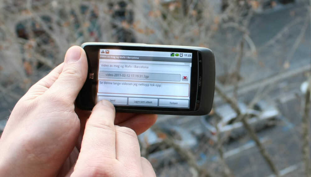 STOPP EN HAL: Ikke bruk internett på mobilen i utlandet. I alle fall ikke om du ikke er koblet til et trådløst nett. STOPP EN HAL: Ikke bruk internett på mobilen i utlandet. I alle fall ikke om du ikke er koblet til et trådløst nett.