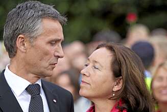 - Våre fedre og mødre lovet hverandre «Aldri mer 9. april». Vi sier «Aldri mer 22. juli», sa statsminister Jens Stoltenberg, her sammen med sin kone Ingrid Schulerud. - Våre fedre og mødre lovet hverandre «Aldri mer 9. april». Vi sier «Aldri mer 22. juli», sa statsminister Jens Stoltenberg, her sammen med sin kone Ingrid Schulerud.