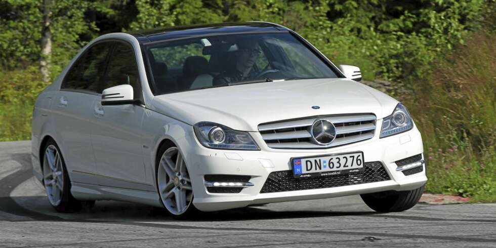 NY MODELL: Salgstallene viser at nye og oppdaterte modeller selger bedre enn gamle. Mercedes C-klasse har hatt en stor økning sammenlignet med fjoråret. NY MODELL: Salgstallene viser at nye og oppdaterte modeller selger bedre enn gamle. Mercedes C-klasse har hatt en stor økning sammenlignet med fjoråret.