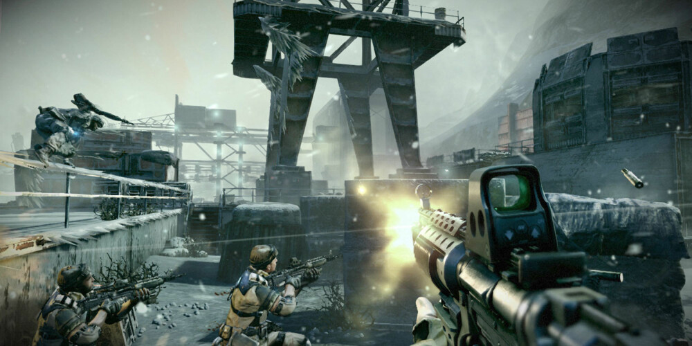 ONLINE-SPILL: Vi testet å spille på nett med flere spill, som Killzone 3. Dette fungerte helt utmerket. ONLINE-SPILL: Vi testet å spille på nett med flere spill, som Killzone 3. Dette fungerte helt utmerket.