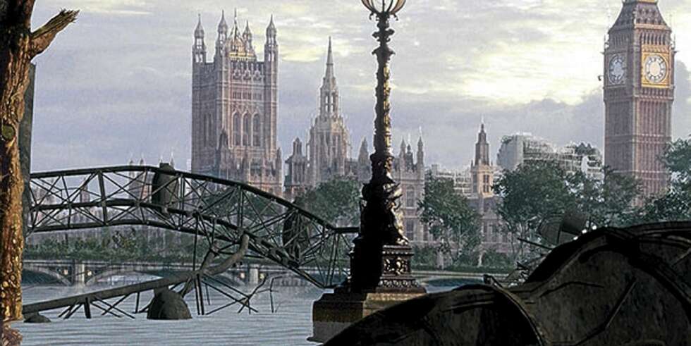 Houses of Parliament viewed from the other bank of Thames River, London, England Houses of Parliament viewed from the other bank of Thames River, London, England