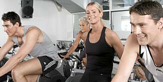 SOSIALT: Når du har bestemt deg for at du er sporty, vil du uten å tenke over det orientere deg mot mennesker, samtaleemner og informasjon som har med trening å gjøre. Og dette vil i sin tur motivere deg enda mer for trening. SOSIALT: Når du har bestemt deg for at du er sporty, vil du uten å tenke over det orientere deg mot mennesker, samtaleemner og informasjon som har med trening å gjøre. Og dette vil i sin tur motivere deg enda mer for trening.