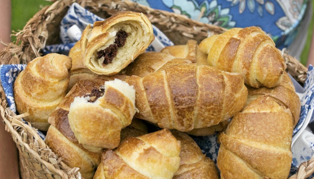 Min kurv er lastet med: Deilige sjokolade- og kokoshorn. Min kurv er lastet med: Deilige sjokolade- og kokoshorn.