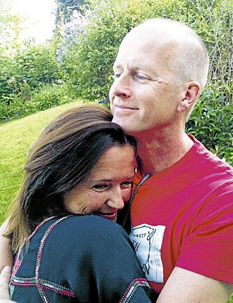 GODE OG ONDE DAGER: - Jon Alvar er der for meg. Det betyr alt, sier Mette om sin ektemann gjennom 26 år. GODE OG ONDE DAGER: - Jon Alvar er der for meg. Det betyr alt, sier Mette om sin ektemann gjennom 26 år.