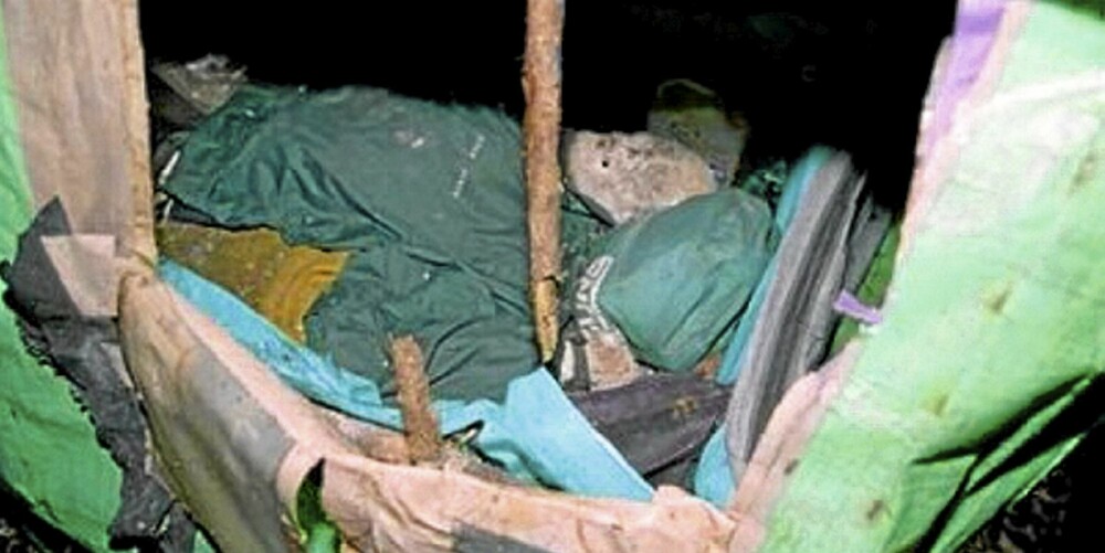 Bare i 2002 ble 78 lik hentet ut av skogen. Mange blir lagt «på vent» i denne provisoriske hytten. Bare i 2002 ble 78 lik hentet ut av skogen. Mange blir lagt «på vent» i denne provisoriske hytten.