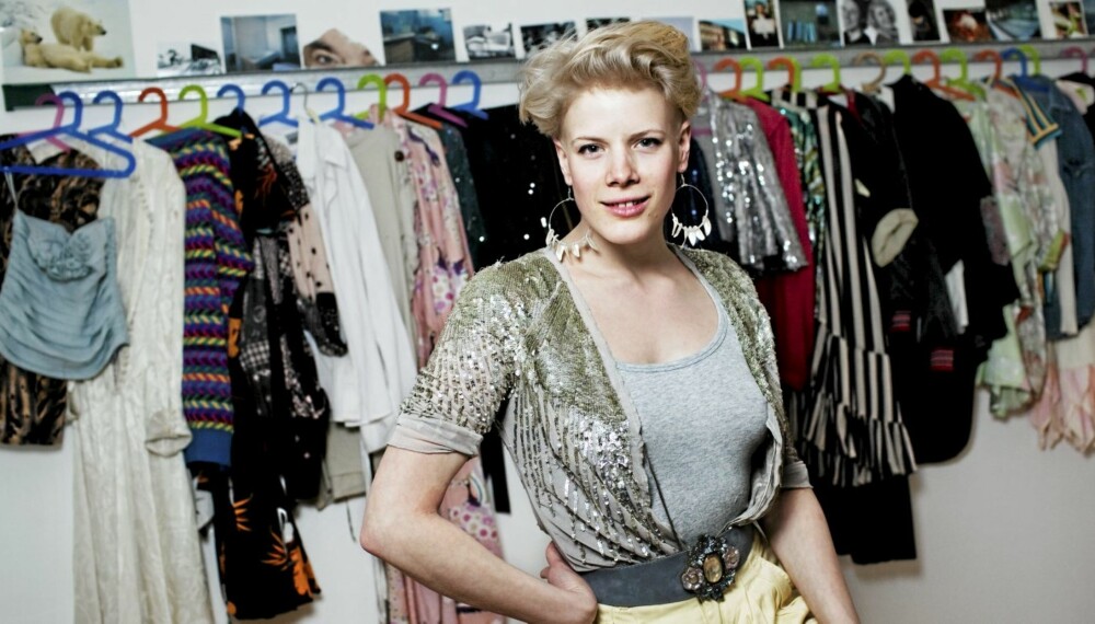 GLAD I KLÆR: Den Berlinbosatte artisten Sandra Kolstad er sin egen stylist, med en helt særegen stil. GLAD I KLÆR: Den Berlinbosatte artisten Sandra Kolstad er sin egen stylist, med en helt særegen stil.