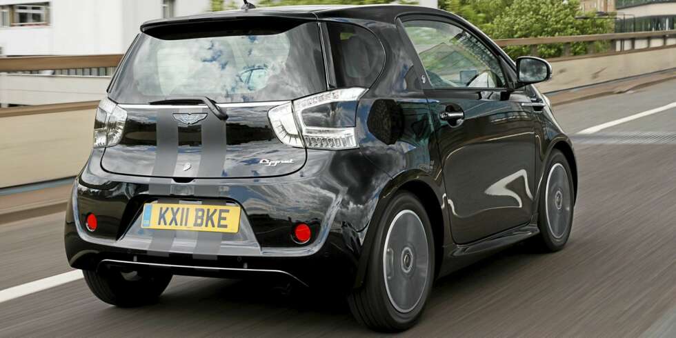 BYTTET UT IQ: Bortsett fra taket er alle deler i karosseriet til Aston Martin Cygnet nye. FOTO: Aston Martin BYTTET UT IQ: Bortsett fra taket er alle deler i karosseriet til Aston Martin Cygnet nye. FOTO: Aston Martin