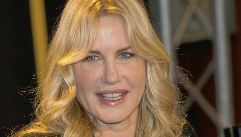Arrestert etter oljesand-protest: Daryl Hannah. Arrestert etter oljesand-protest: Daryl Hannah.