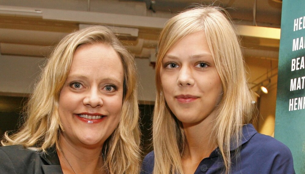 GOD STØTTE: Helene Bergsholm spiller datteren til Henriette Steenstrup, og de ble gode venner under innspillingen. GOD STØTTE: Helene Bergsholm spiller datteren til Henriette Steenstrup, og de ble gode venner under innspillingen.