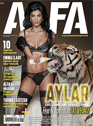 Aylar boltrer seg med tigre og sjetonger i Las Vegas i siste nummer av ALFA. Aylar boltrer seg med tigre og sjetonger i Las Vegas i siste nummer av ALFA.