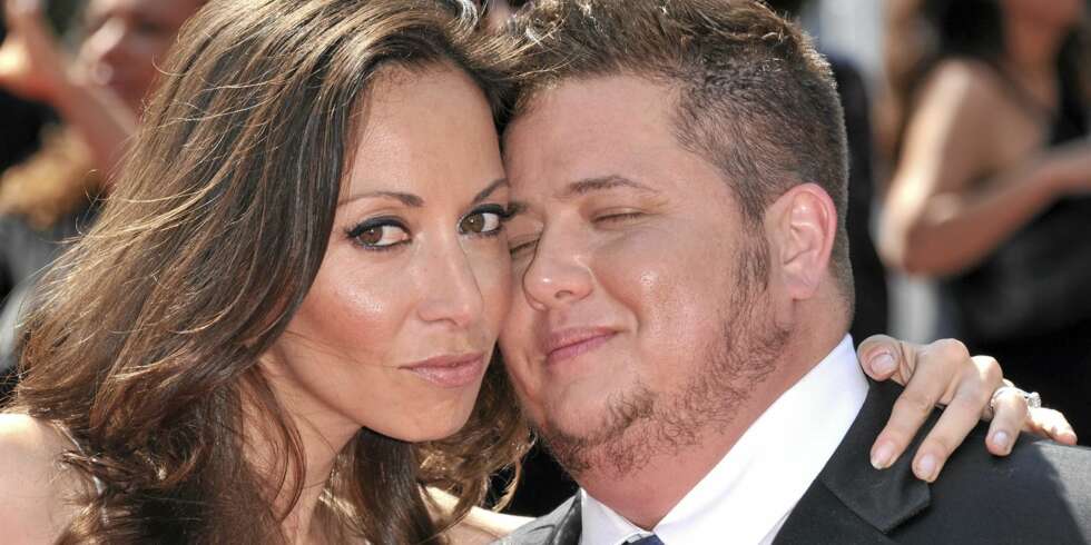 Chaz Bono og kjæresten Jennifer Elia er blant LAs store kjendiser. Det vekker bekymring. Chaz Bono og kjæresten Jennifer Elia er blant LAs store kjendiser. Det vekker bekymring.