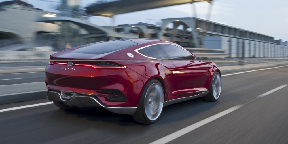 NESTE MONDEO?: Ford Evos skal vise hvilken designretning selskapet vil bevege seg i. Kanskje vil man se noe av den samme formen på neste generasjon Mondeo. NESTE MONDEO?: Ford Evos skal vise hvilken designretning selskapet vil bevege seg i. Kanskje vil man se noe av den samme formen på neste generasjon Mondeo.