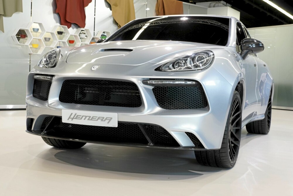 SUPER-SUV: Hemera ble vist frem på bilutstillingen i Frankfurt. FOTO: Newspress SUPER-SUV: Hemera ble vist frem på bilutstillingen i Frankfurt. FOTO: Newspress