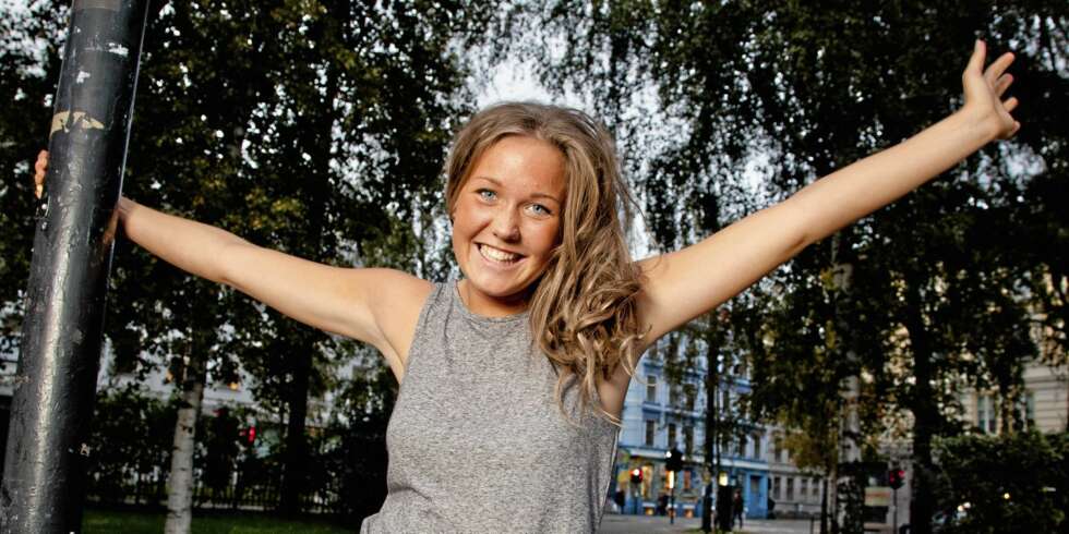 KARAOKEDRONNING: ¿ Jeg oppdaget sangtalentet mitt da mamma kjøpte et karaokeanlegg til meg, forteller Marlen. KARAOKEDRONNING: ¿ Jeg oppdaget sangtalentet mitt da mamma kjøpte et karaokeanlegg til meg, forteller Marlen.
