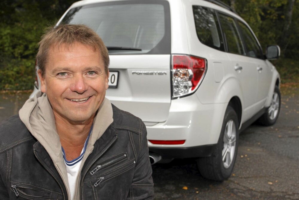 SUV: Tron Toft fra Stabekk har falt for en Subaru Forester. Familien er nå på Subaru Forester nummer tre. SUV: Tron Toft fra Stabekk har falt for en Subaru Forester. Familien er nå på Subaru Forester nummer tre.