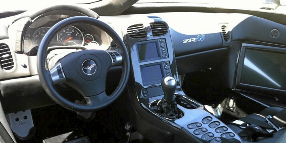 CORVETTE: Slik ser det ut i MTI ZR48-cockpiten. CORVETTE: Slik ser det ut i MTI ZR48-cockpiten.