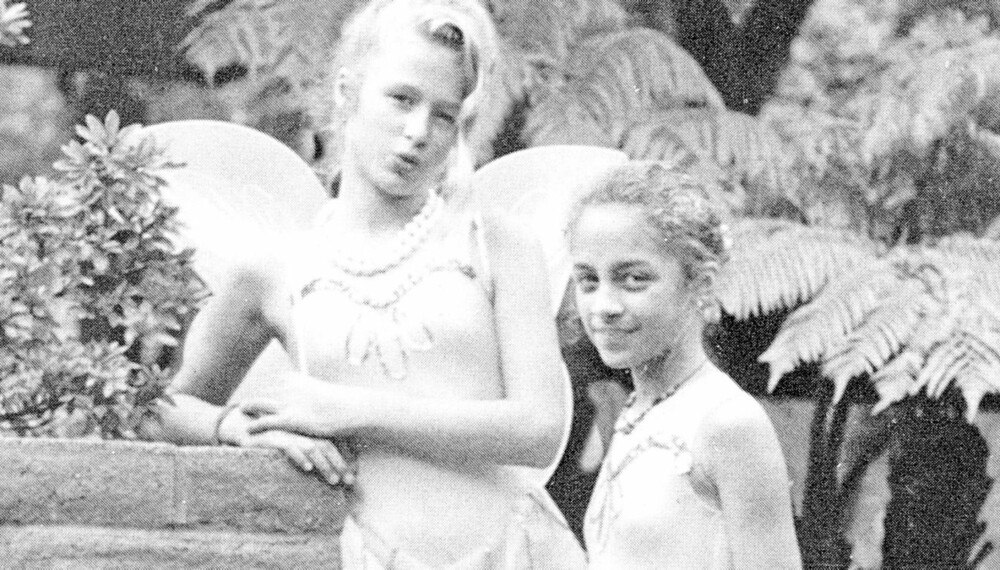 PARIS OG NICOLE: Disse to nydelige jenten er faktisk Paris Hilton og Nicole Richie. Gjettet du riktig? PARIS OG NICOLE: Disse to nydelige jenten er faktisk Paris Hilton og Nicole Richie. Gjettet du riktig?