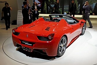 IAA: Ferrari 458 Spider på Frankfurt-utstillingen i september. IAA: Ferrari 458 Spider på Frankfurt-utstillingen i september.
