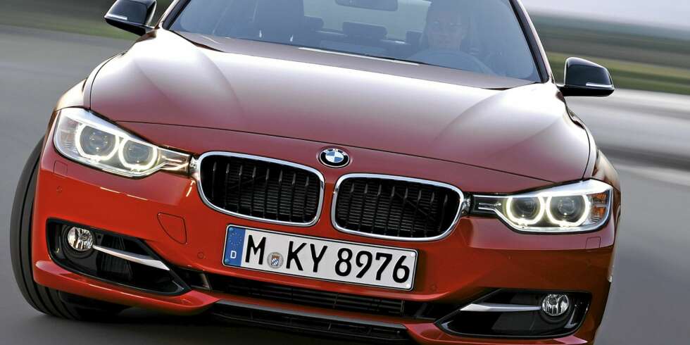 LETTERE: Til tross for den økte størrelsen, går vekten ned med 40 kilo. Og BMW garanterer at kjøreglede fortsatt er det aller viktigste med denne nye volummodellen i premiumsegmentet. LETTERE: Til tross for den økte størrelsen, går vekten ned med 40 kilo. Og BMW garanterer at kjøreglede fortsatt er det aller viktigste med denne nye volummodellen i premiumsegmentet.