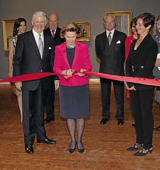 KLIPPET SNOREN: Dronning Sonja åpnet utstillingen «Luminous Modernism: Scandinavian Art Comes to Amerika» i New York torsdag. KLIPPET SNOREN: Dronning Sonja åpnet utstillingen «Luminous Modernism: Scandinavian Art Comes to Amerika» i New York torsdag.