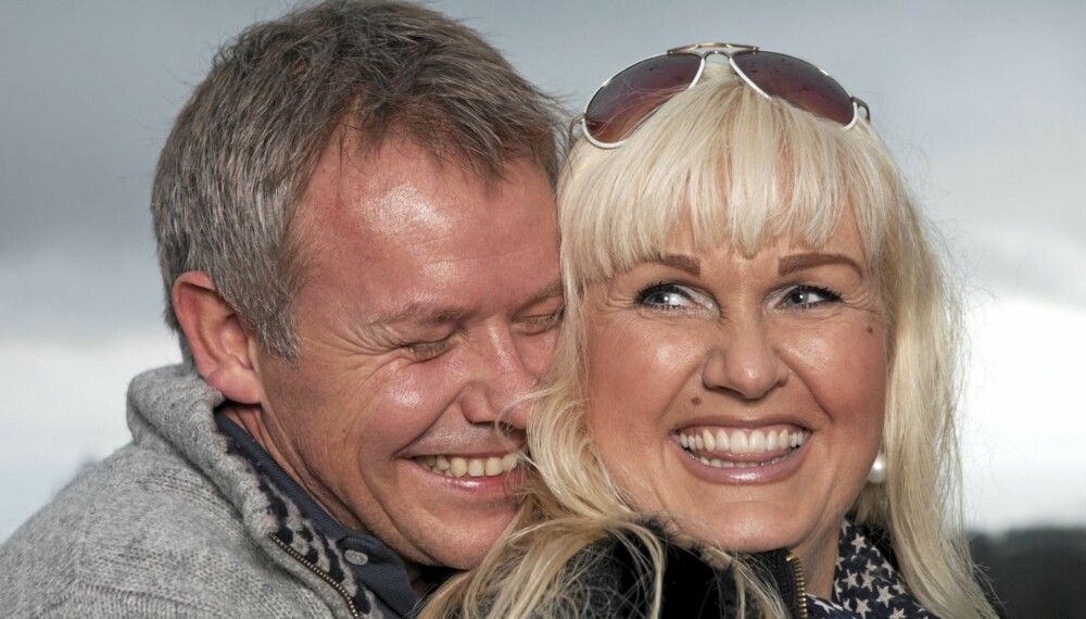 Monica og Roger har hele tiden vært åpne om hvordan de møttes. Historien deres har inspirert flere venner til å prøve nettdating. (Foto: June Witzøe) Monica og Roger har hele tiden vært åpne om hvordan de møttes. Historien deres har inspirert flere venner til å prøve nettdating. (Foto: June Witzøe)