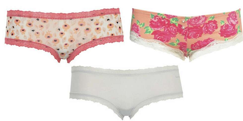 FRA VENSTRE: Calvin Klein Ultra Lowe Rise Hipster (kr 149), Calvin Klein Ultra Lowe Rise Hipster (kr 149),Topshop Big Rose Placked Ladypant (kr 38). FRA VENSTRE: Calvin Klein Ultra Lowe Rise Hipster (kr 149), Calvin Klein Ultra Lowe Rise Hipster (kr 149),Topshop Big Rose Placked Ladypant (kr 38).