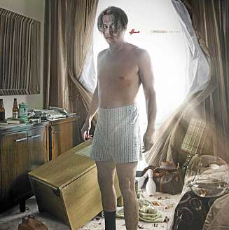 Johnny Depp skal ha begynt å røyke igjen under innspillingen av filmen ¿The Rum Diary¿. Johnny Depp skal ha begynt å røyke igjen under innspillingen av filmen ¿The Rum Diary¿.