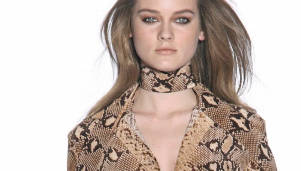 HELT PYTON: Flere motehus og designere har inludert slangeprint i sine kolleksjoner. Her fra visningen til Chloé. HELT PYTON: Flere motehus og designere har inludert slangeprint i sine kolleksjoner. Her fra visningen til Chloé.