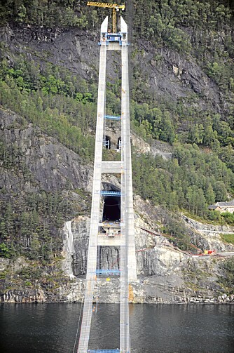 Hardangerbrua
Montering av catwalk Hardangerbrua
Montering av catwalk