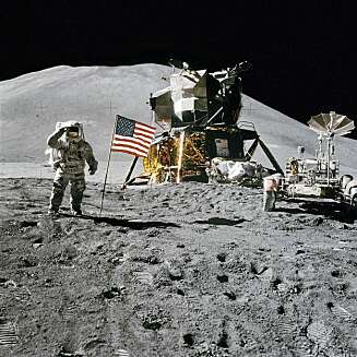 Apollo-ferdene var en av menneskehetens største teknologiske bragder noensinne. I dag har ikke NASA lenger egne bemannede romfartøy. Bildet er fra Apollo 15. Apollo-ferdene var en av menneskehetens største teknologiske bragder noensinne. I dag har ikke NASA lenger egne bemannede romfartøy. Bildet er fra Apollo 15.