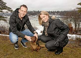 TØFF TID: Da Carsten og Tonje mistet hunden sin i våres, kjente de begge på en skikkelig sorg. ¿ Jeg husker jeg gikk turen vi alltid pleide å gå ¿ uten bikkja. Det var spesielt, sier han. TØFF TID: Da Carsten og Tonje mistet hunden sin i våres, kjente de begge på en skikkelig sorg. ¿ Jeg husker jeg gikk turen vi alltid pleide å gå ¿ uten bikkja. Det var spesielt, sier han.