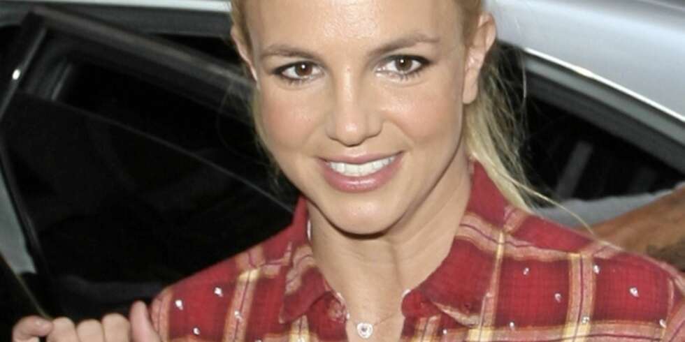 Britney Spears har funnet mannen i sitt liv, og hun vil at bryllupet med Jason Trawick skal skje under ordnede og enkle forhold. Britney Spears har funnet mannen i sitt liv, og hun vil at bryllupet med Jason Trawick skal skje under ordnede og enkle forhold.