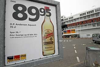 Veldig mange små og store norske smuglere henter øl, vin og brennevin i prisparadiset på havna i Puttgarden eller kjører noen kilometer lenger sør. Veldig mange små og store norske smuglere henter øl, vin og brennevin i prisparadiset på havna i Puttgarden eller kjører noen kilometer lenger sør.