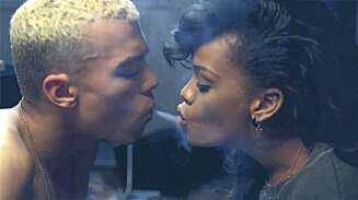 BARE VENNER: Dudley O'Shaughnessy og Rihanna i et av de mange (for)rykende øyeblikkene i "We Found Love". BARE VENNER: Dudley O'Shaughnessy og Rihanna i et av de mange (for)rykende øyeblikkene i "We Found Love".
