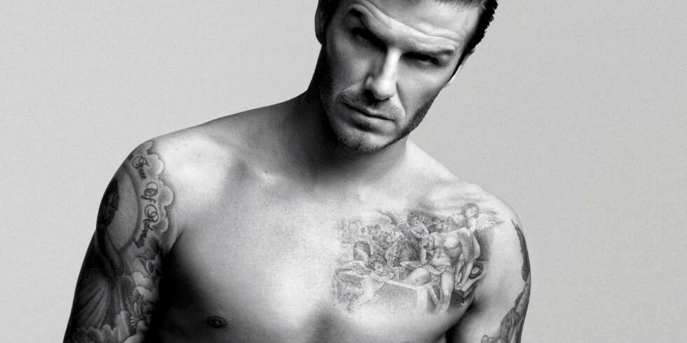 KASTER KLÆRNE: David Beckham viser «full pakke» i sin nye reklamekampanje. KASTER KLÆRNE: David Beckham viser «full pakke» i sin nye reklamekampanje.