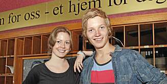NYE SKUESPILLERE: Junis barnebarn Sol (Tina Opsahl Hansen) og Måne (Mathias Ambjør) ødelegger straks husfreden for Juni og Arnfinn, når de overraskende kommer inn i deres liv. NYE SKUESPILLERE: Junis barnebarn Sol (Tina Opsahl Hansen) og Måne (Mathias Ambjør) ødelegger straks husfreden for Juni og Arnfinn, når de overraskende kommer inn i deres liv.
