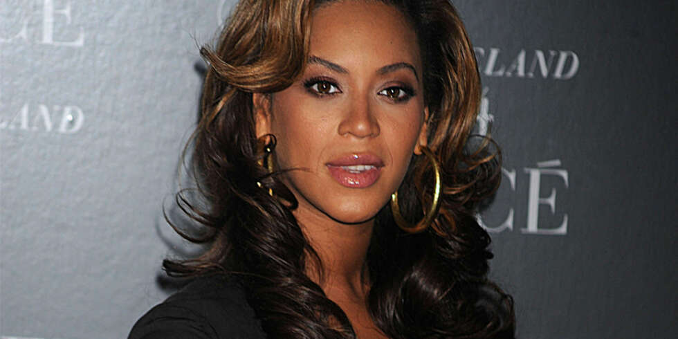 ABORTERTE: Før hun ble gravid med datteren Blue Ivy, gjennomgikk Beyonce en spontantabort. Det forteller Jay-Z i sangen "Glory" ABORTERTE: Før hun ble gravid med datteren Blue Ivy, gjennomgikk Beyonce en spontantabort. Det forteller Jay-Z i sangen "Glory"