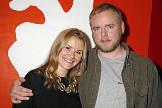 TYPEN TIL...: Tore og kjæresten Live «Dama til...» Nelvik venter barn. TYPEN TIL...: Tore og kjæresten Live «Dama til...» Nelvik venter barn.