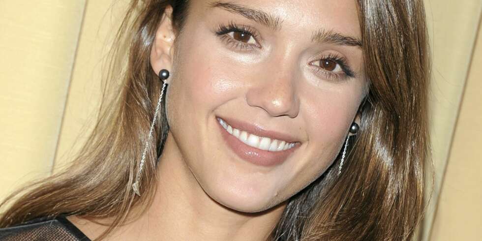 VELDREID STJERNE: Jessica Alba er kjent for sitt vakre ytre, nå forteller hun hvordan hun kom i form etter sin andre fødsel. VELDREID STJERNE: Jessica Alba er kjent for sitt vakre ytre, nå forteller hun hvordan hun kom i form etter sin andre fødsel.