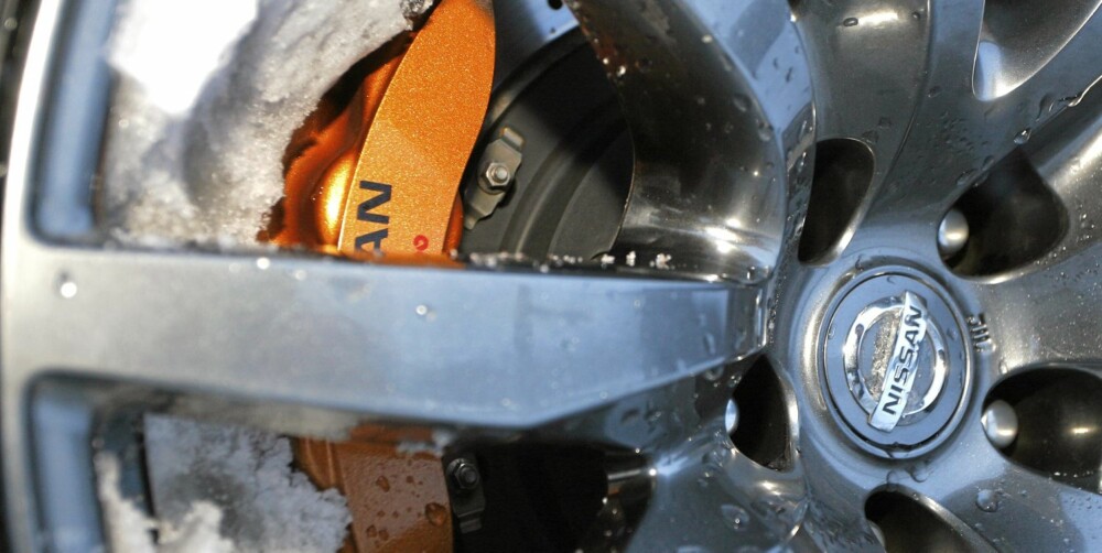 RIMS: Fete felger, til tross for snø, is og salt. (Foto: Petter Handeland) RIMS: Fete felger, til tross for snø, is og salt. (Foto: Petter Handeland)