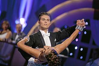 DANSELØVE: Atle Pettersen og dansepartner Marianne Sandaker vant finalen i fjorårets Skal vi danse. DANSELØVE: Atle Pettersen og dansepartner Marianne Sandaker vant finalen i fjorårets Skal vi danse.