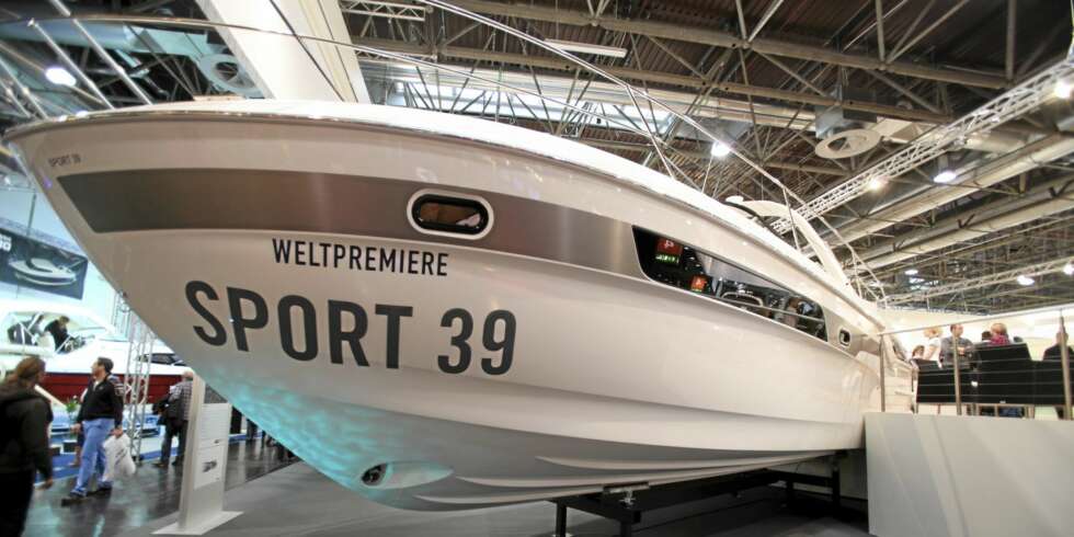 NYHET: Bavaria lanserte her verdensnyheten 39 Sport under årets store båtmesse i Düsseldorf. NYHET: Bavaria lanserte her verdensnyheten 39 Sport under årets store båtmesse i Düsseldorf.