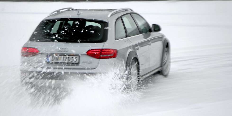 VINTER OG SNE: Audi A4 Allroad er meget egnet for norske vinterforhold. VINTER OG SNE: Audi A4 Allroad er meget egnet for norske vinterforhold.