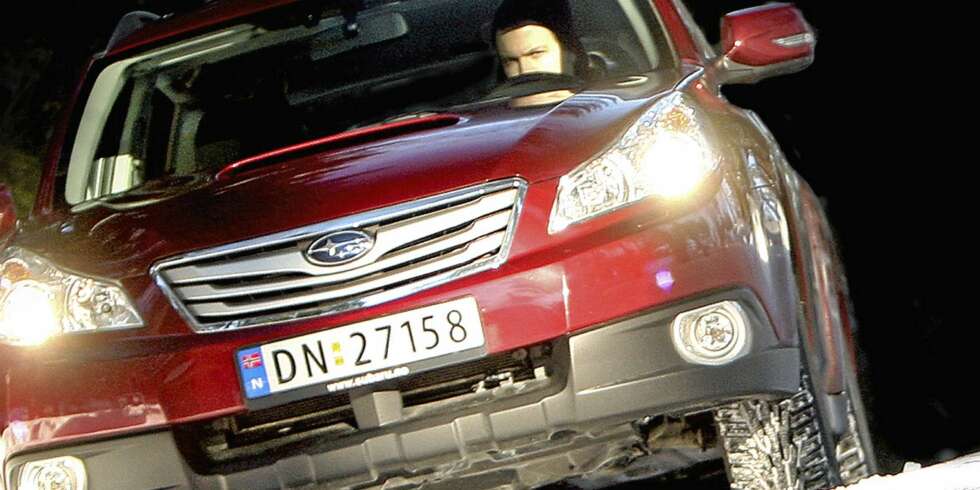 OUTSTANDING: Subaru Outback har elementene som mange nordmenn helst vil ha i en bil: God plass, firehjulstrekk og høy bakkeklaring. OUTSTANDING: Subaru Outback har elementene som mange nordmenn helst vil ha i en bil: God plass, firehjulstrekk og høy bakkeklaring.